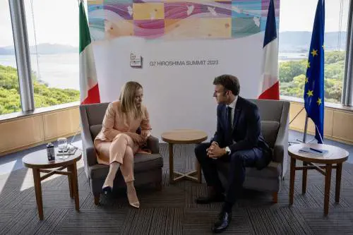 Faccia a faccia Meloni-Macron: ecco il vertice del disgelo