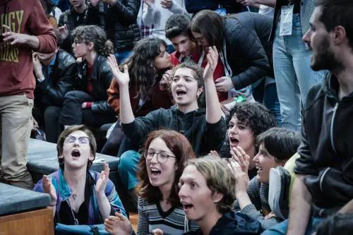 Tutti gli attacchi dell'odio rosso: ecco la sinistra del pensiero unico 