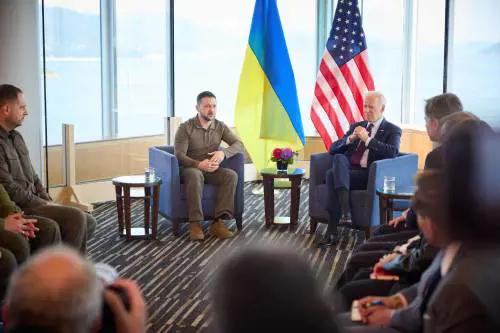 "F16 e pace a luglio". il G7 è con Zelensky. L'ira del Cremlino. "Basta propaganda"