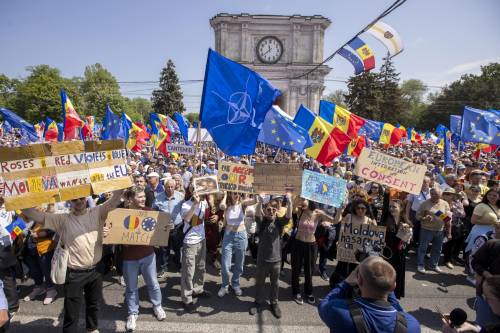 La Moldavia chiede l'adesione all'Ue: "Dobbiamo proteggerci dalla Russia"