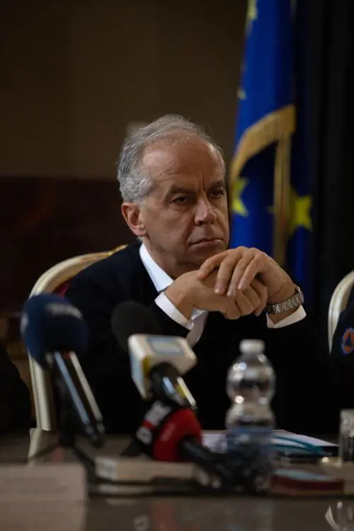 "Lavoriamo 24 ore su 24, aiuti a chi ha avuto perdite"