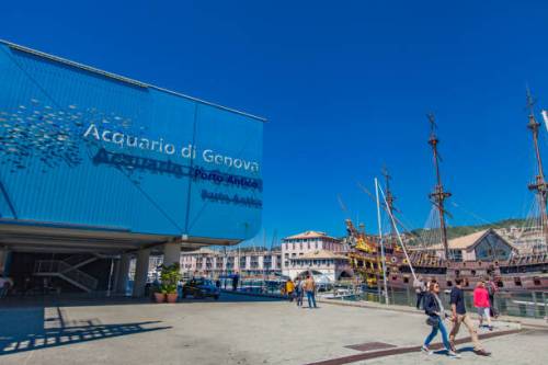 1992: inaugurazione dell'Acquario di Genova, il più grande d'Europa