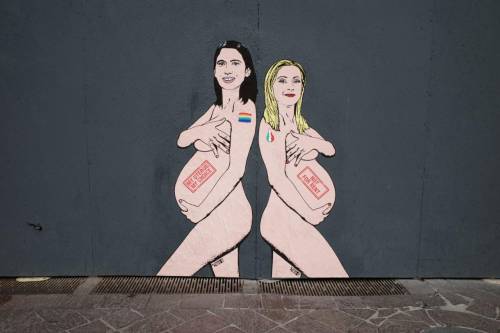 Giorgia ed Elly insieme, nude e incinte. A Milano il murales della pacificazione