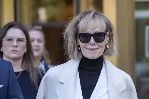 "Mi ha denigrato". Jean Carroll fa di nuovo causa a Trump