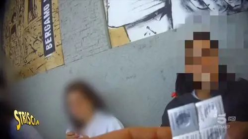 Farmaci per sballarsi spacciati ovunque, la denuncia di Striscia la notizia a Bergamo