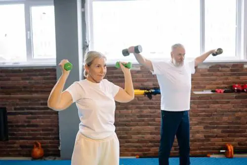 Palestra per gli over 60, ecco come allenarsi