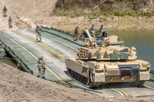 Tank a Kiev, al via l'addestramento degli Abrams: cosa cambia