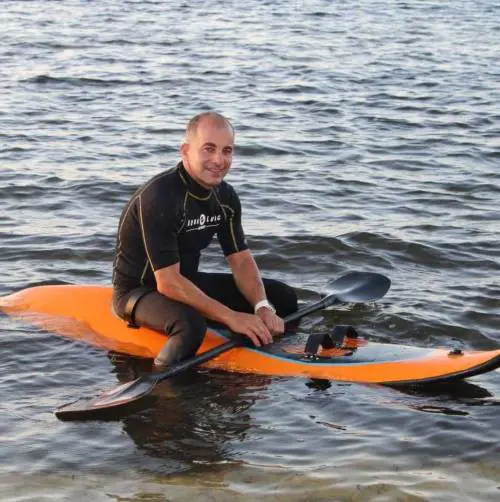 "Si ribalta il kayak, poi la tragedia". Morto il campione di freestyle Massimo Benetton