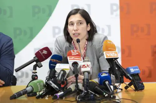 Il Pd impone il silenzio sulla gaffe del 2 giugno dell'amica Murgia