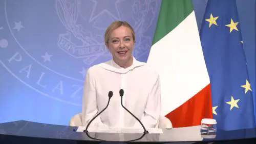 Meloni punta sulle europee: il Ppe e l'intesa con Macron