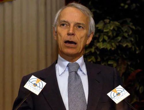 Fiera di Francoforte, Levi lascia dopo le polemiche su Rovelli e sul figlio
