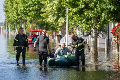 Non basta una protesta per fermare le alluvioni e le calamità naturali