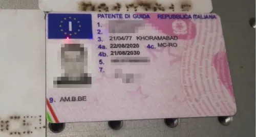 Nella fabbrica dei documenti falsi: così producono le carte per i clandestini