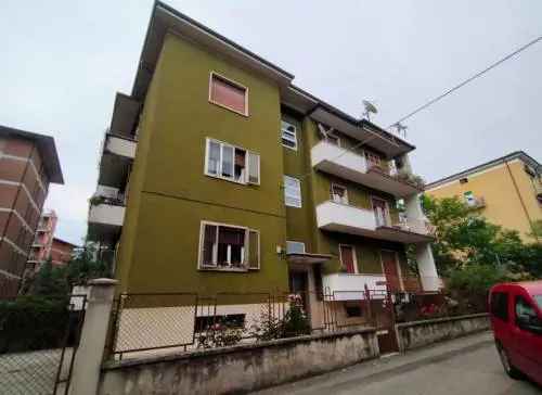 La casa in cui era nascosto da 5 anni il cadavere dell'anziana