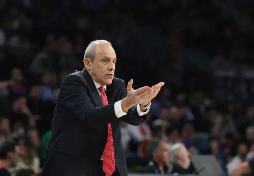 Voigtmann è in palla e l'Olimpia. Milano si trasforma in uno schiaccia... Sassari