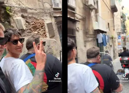 "Ultimo chieda scusa...". Borrelli contro il cantante: cosa è successo
