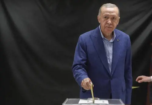 Erdogan vince le elezioni: il Sultano supera Kilicdaroglu