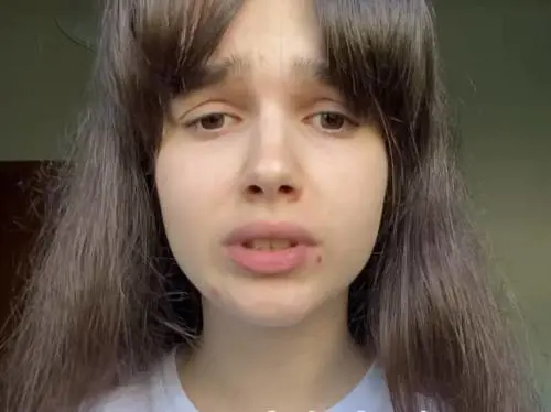 "Sono vittima di revenge porn". Polemica sull'influencer femminista