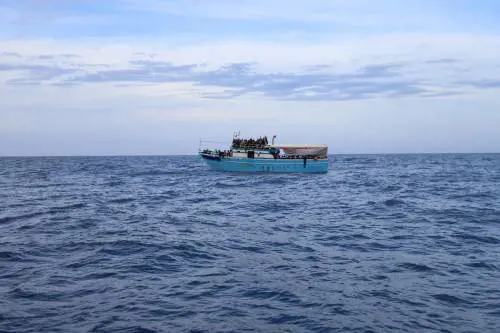 Partenze senza sosta dal Nordafrica alla Sicilia. Soccorso della Guardia Costiera: 400 in arrivo