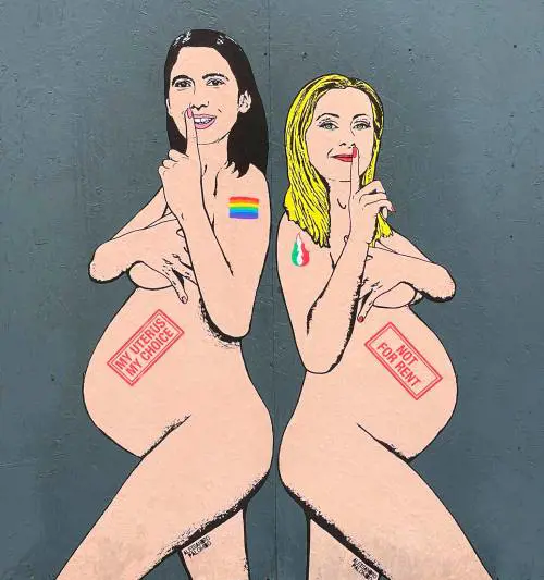 Murale che raffigura Giorgia Meloni ed Elly Schlein. Fonte: www.alexsandropalombo.com