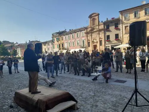 Il fisico Franco Prodi durante il "No paura day"