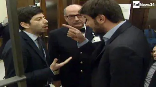 "Avete tolto il pane agli italiani". Quando Di Battista inveì contro Speranza