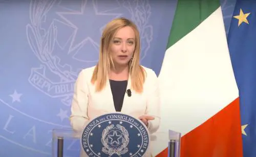 "Oggi dirsi patrioti non è più dispregiativo". Meloni e il discorso dell'orgoglio