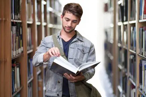 Borse di studio. Come richiederle e quali sono i requisiti per ottenerle