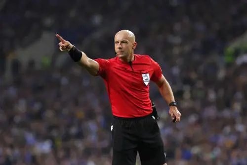 Bufera su Marciniak, la Uefa lo "perdona": arbitrerà Manchester City-Inter