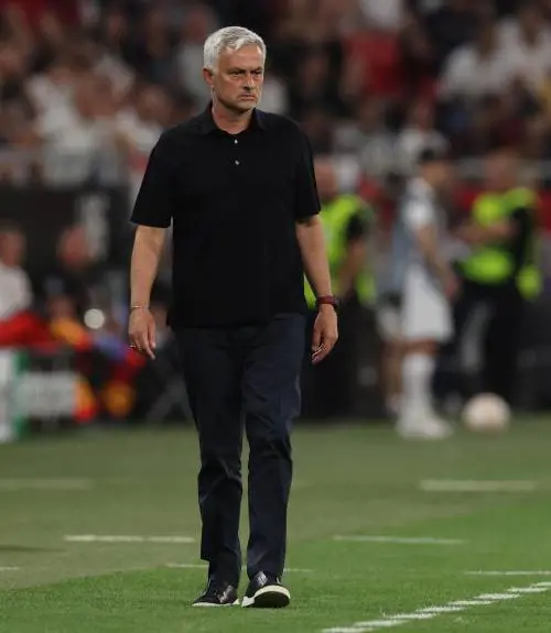 Mou, le scuse non arrivano. La Federcalcio: fuori 10 giorni