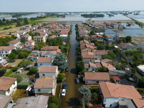 "Volevano linciarla". Quel video che smaschera il sindaco di Conselice sull'alluvione
