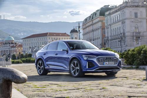 Audi SQ8 e-tron e Q8 e-tron: prova su strada e consumi del SUV elettrico