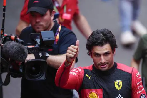 Rossa schizofrenica: Sainz 2°, Leclerc 19°