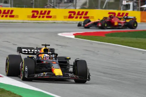 Max Verstappen conquista anche il GP di Spagna, risalgono le Mercedes e sprofonda la Ferrari