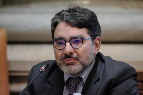 "Il magistrato deve anche apparire terzo. Basta sospetti e tifo"