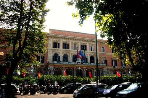 Il fumo e l'allarme, paura al Policlinico Umberto I di Roma: evacuati i pazienti del pronto soccorso