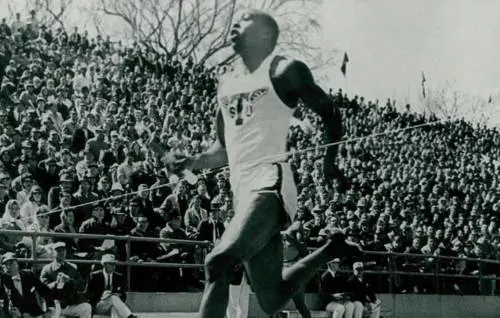 Addio a Jim Hines, il primo uomo a scendere sotto i 10 secondi nei 100 metri
