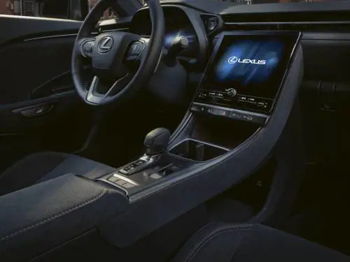 Lexus LBX - Guarda le foto dell'anteprima 