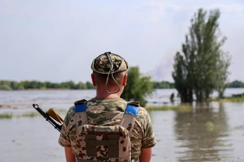 Kherson sott'acqua, emergenza umanitaria