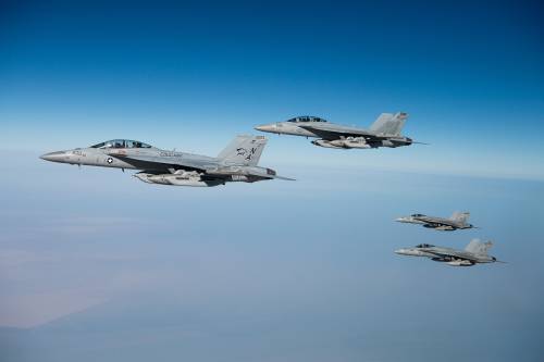 Dopo gli F-16 anche gli F-18: perché Kiev potrebbe ricevere altri caccia
