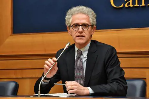 "Il Pd non è il mio partito". Ecco chi è l'uomo della Schlein a Montecitorio