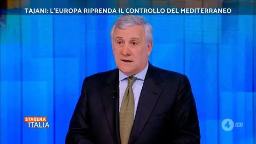 "In migliaia da Libia e Tunisia": l'appello di Tajani all'Ue sul dossier immigrazione