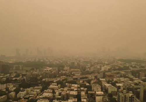 Fumo dal Canada, così New York e gli Usa "soffocano": "110 milioni di persone a rischio":