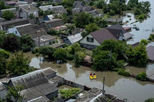Ucraina, sommerse 29 città e petrolio verso il mare. "Più rischi che a Chernobyl"