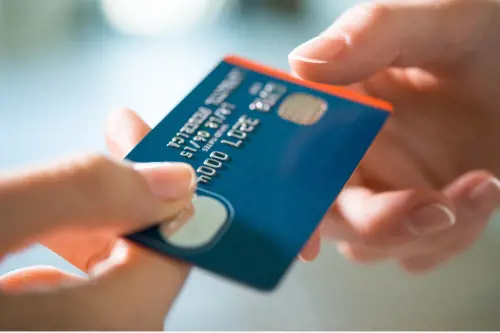 Carta prepagata senza conto corrente: 3 offerte a confronto