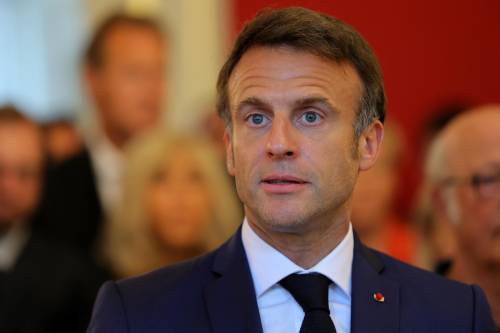 Macron vieta la bibbia degli eco-terroristi