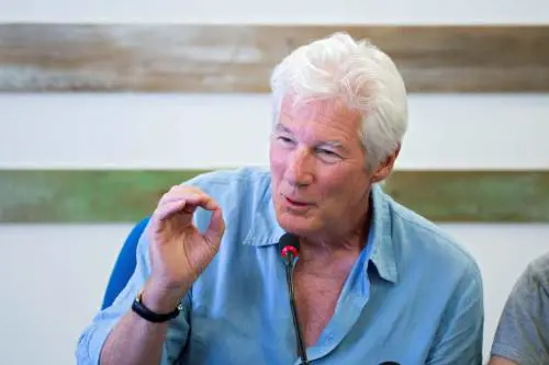 Gere pronto allo show in Aula. E Salvini: "Noi porteremo Lino Banfi"