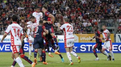 Bari-Cagliari, la sfida finale: una delle due sale in A
