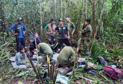 "La mamma ci ha detto: salvatevi". Il miracolo dei fratellini sopravvissuti nella foresta colombiana