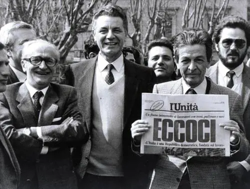 "Papà non è un brand". I figli di Berlinguer contro L'Unità